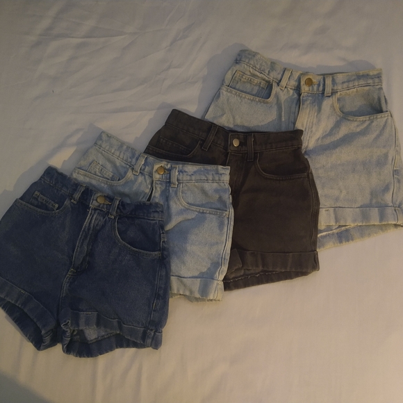 4 High waisted  shorts bundle - Picture 1 of 7